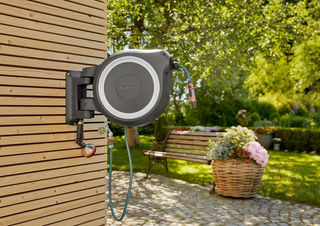 Gardena vægslangeboks RollUp XL, hvid – 35 meter